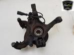 FUSEE RECHTS VOOR Ford B-Max (JK8) (01-2012/-) (AY1C3K170BA), Gebruikt, Ford