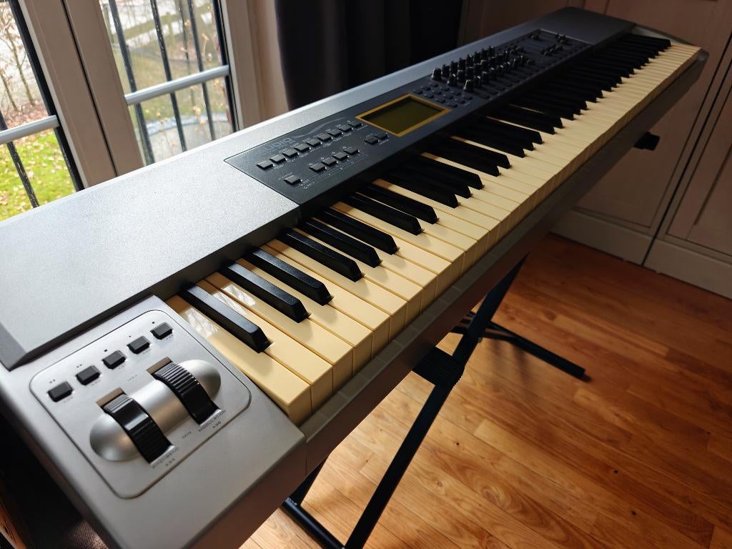M-Audio Keystation Pro 88 — Clavier maître MIDI, Musique & Instruments, Claviers, Utilisé, 88 touches, Autres marques, Sensitif