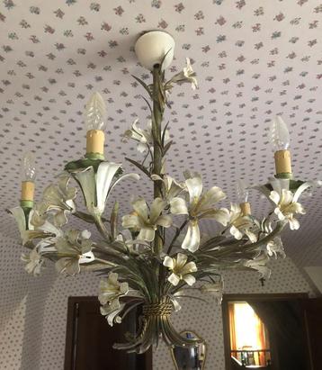 luster met 5 armen in kunstig ijzerwerk als een bloementuil beschikbaar voor biedingen