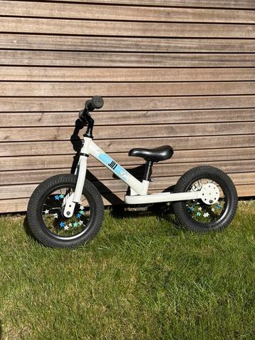 Loopfiets Trybike, Kinderen en Baby's, Speelgoed | Buiten | Voertuigen en Loopfietsen, Ophalen, Zo goed als nieuw, Loopfiets