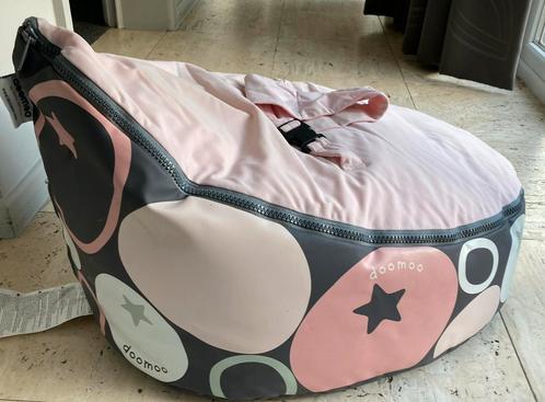 Doomoo zitkussen met wip onderstel, Kinderen en Baby's, Kinderkamer | Bedden, Zo goed als nieuw, Ophalen of Verzenden
