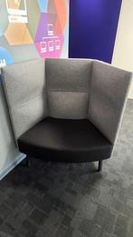 Fauteuil et poufs pour salle d’attente en super état, Maison & Meubles, Enlèvement, Utilisé