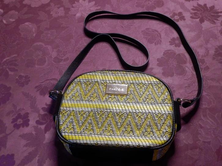 (7) - sac de femme jaune noir - parfois -, Handtassen en Accessoires, Tassen | Damestassen, Zo goed als nieuw, Schoudertasje, Geel
