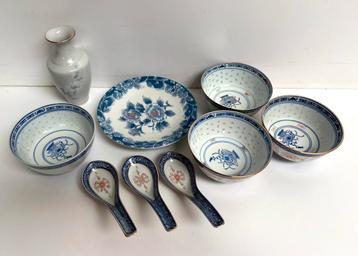9 x chinees porselein beschikbaar voor biedingen