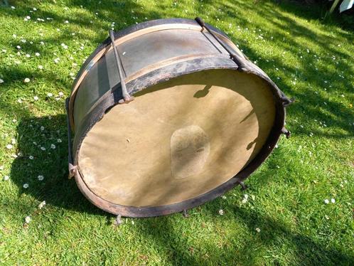 Grote oude bastrommel, Muziek en Instrumenten, Drumstellen en Slagwerk, Gebruikt, Overige merken, Ophalen of Verzenden