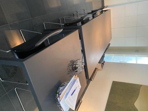 Design Tafel MDF Italia, Huis en Inrichting, Tafels | Eettafels, Zo goed als nieuw, Vijf personen of meer, Rechthoekig, Metaal