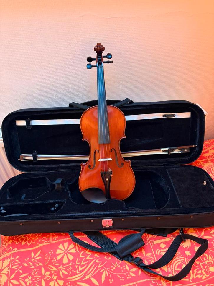 Violon neuf 4/4 avec archet et etui, 200€, Musique & Instruments, Instruments à cordes frottées | Violons & Altos, Neuf, Violon