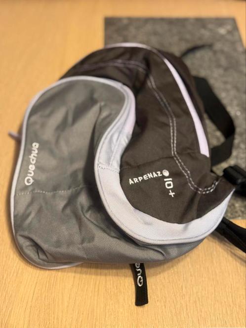 Klein dagrugzakje van 30cm - handig en zeer licht, Handtassen en Accessoires, Tassen | Sporttassen, Nieuw, Ophalen