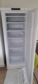 diepvries 60x60, 1m60 hoog -- (huidig hoogste bod = 230€), Elektronische apparatuur, Vriezers en Diepvrieskisten, 160 cm of meer