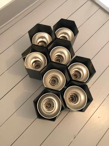Metalen zeshoekige spots, vintage design type Raak beschikbaar voor biedingen