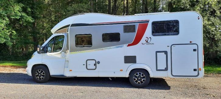 CAMPER BURSTNER IXEO IT 726G, Caravanes & Camping, Camping-cars, Particulier, jusqu'à 4, Semi-intégral, Bürstner, Autres marques