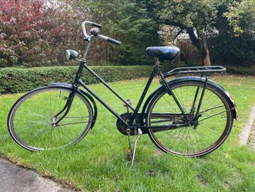 Damesfiets met terugtraprem - rijdt! - opknapper beschikbaar voor biedingen
