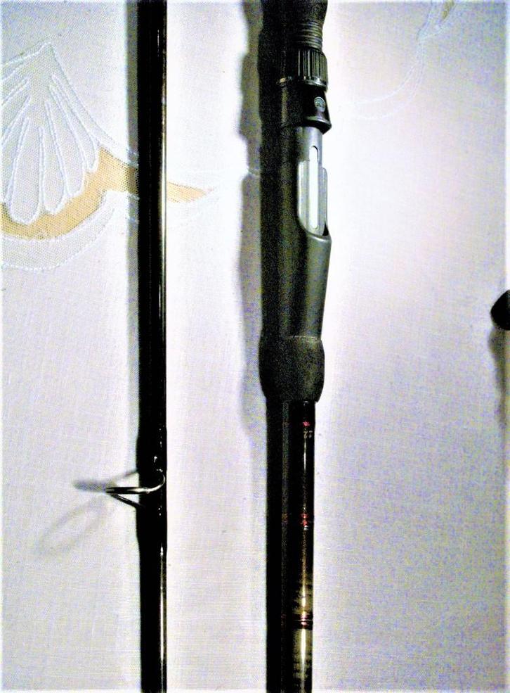 2 hengels Shadow 12" 2lbs 1/4” hengels van watersporcentrale, Watersport en Boten, Hengelsport | Karpervissen, Gebruikt, Werphengel