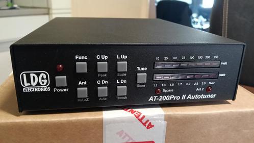 LDG AT-200 PRO II automatische antenne tuner, Telecommunicatie, Zenders en Ontvangers, Zo goed als nieuw, Ontvanger, Ophalen of Verzenden