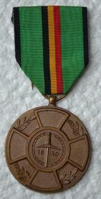 Medaille, 50st VJ-dag Nat Verenign Oud-krijgsgevange 1945-90, Ophalen of Verzenden, Landmacht, Lintje, Medaille of Wings