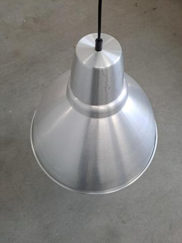 2 stuks inox hanglampen beschikbaar voor biedingen