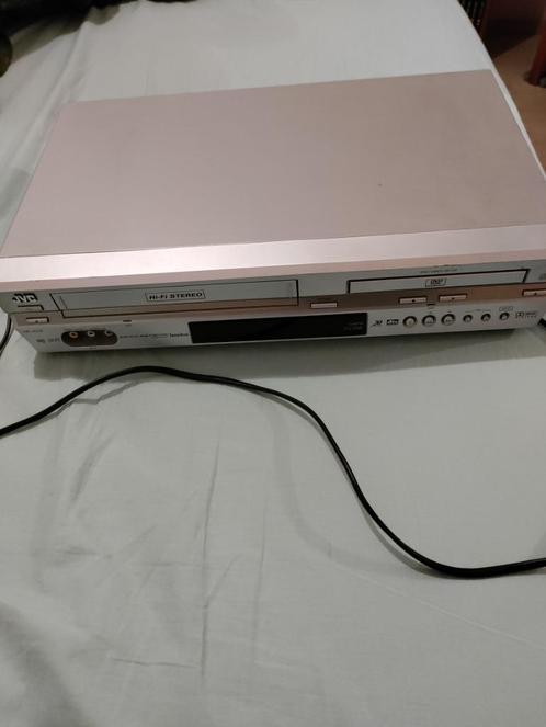 JVC HR-XV31E  - DVD VHS combo, Audio, Tv en Foto, DVD spelers, Zo goed als nieuw, Dvd-speler, JVC, Ophalen of Verzenden