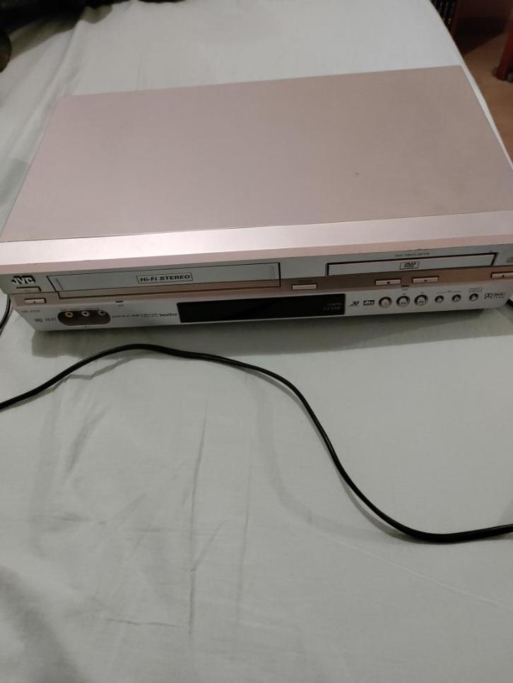 JVC HR-XV31E  - DVD VHS combo, TV, Hi-fi & Vidéo, Lecteurs DVD, Comme neuf, Lecteur DVD, JVC, Enlèvement ou Envoi