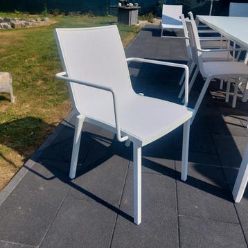 Chaises manutti ( marque de luxe) neuves beschikbaar voor biedingen
