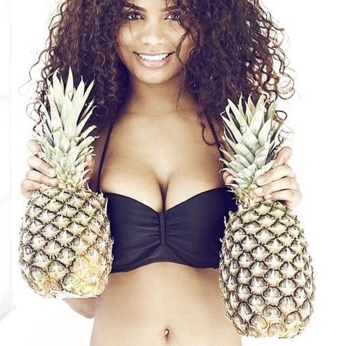 BKNBZ Basic Black bandeau bikini 36 38 42, Kleding | Dames, Badmode en Zwemkleding, Nieuw, Bikini, Zwart, Verzenden