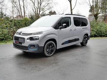 Citroën Berlingo Shine XL 136 pk (bj 2023, automaat), Auto's, Gebruikt, 136 pk, SUV of Terreinwagen, 1 cilinders