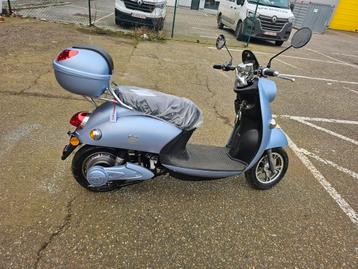 Elektrische scooter beschikbaar voor biedingen
