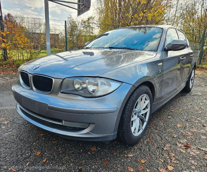 BMW 116D E87 5deurs 'Crossed Flag'-uitvoering mooie wagen, Auto's, BMW, Particulier, 1 Reeks, ABS, Airbags, Airconditioning, Alarm