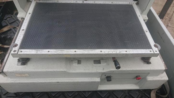 Gravograph IS700 cnc graveermachine, Doe-het-zelf en Bouw, Gereedschap | Freesmachines, Ophalen