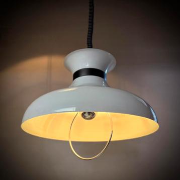 Vintage ‘80s MASSIVE hanglamp beschikbaar voor biedingen