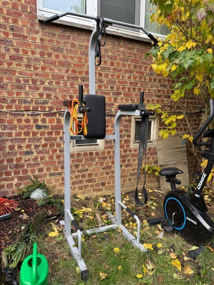 Station de musculation multifonction, Sport en Fitness, Fitnessmaterialen, Gebruikt, Oprekstang, Armen, Benen, Borst, Buik, Rug