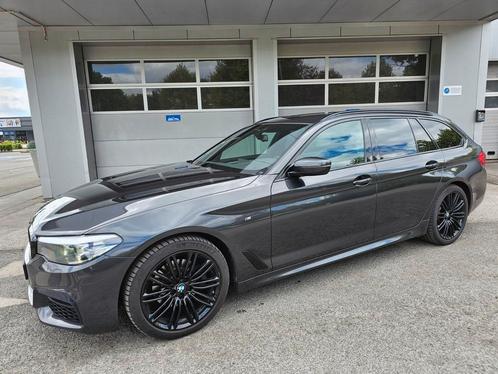 BMW 520D Touring met 140kw/ 190PK
M/pakket Black Shadowline, Auto's, BMW, Particulier, Lichtmetalen velgen, Trekhaak, Zwart, Zwart