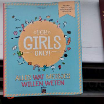 For girls only - Alles wat meisjes willen weten beschikbaar voor biedingen