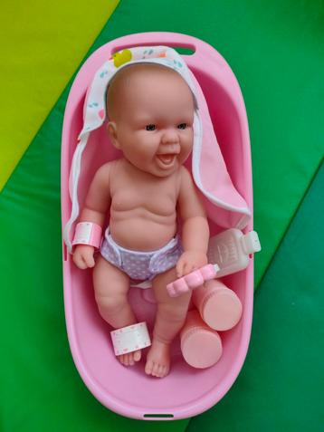 Baby born dans son bain. Excellent état ! beschikbaar voor biedingen