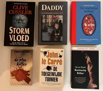 Boeken zo goed als nieuw en woordenboeken N-E / E-N beschikbaar voor biedingen