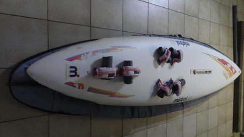 Windsurfplank Mistral Taloa 3m20, Sports nautiques & Bateaux, Planche à voile, Utilisé, Planche, 300 cm ou plus, Avec aileron(s)