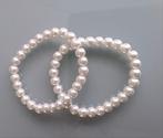 Twee Klassike Armbanden., Verzenden