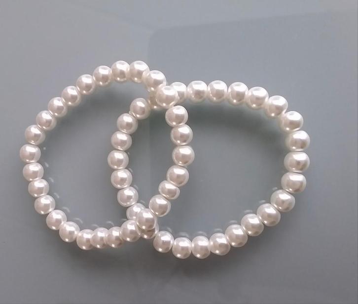 Twee Klassike Armbanden., Handtassen en Accessoires, Armbanden, Verzenden