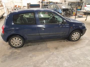 Alle onderdelen RENAULT CLIO 2 1200//5060 AUVELAIS beschikbaar voor biedingen