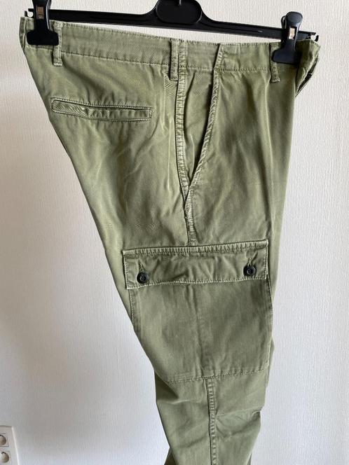 Cargobroek - broek - Zara EUR34 - USA02 MEX24, Kleding | Dames, Broeken en Pantalons, Zo goed als nieuw, Maat 38/40 (M), Groen