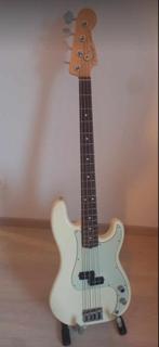 Fender precision bass, Musique & Instruments, Instruments à corde | Guitares | Basses, Comme neuf, Électrique, Enlèvement