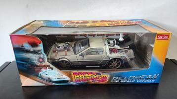 Sunstar Delorean Back to the Future 3 Time Machine 1/18 beschikbaar voor biedingen