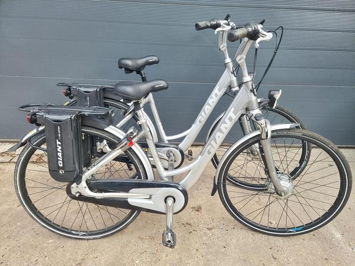 Set electrische giant easy e fietsen, Fietsen en Brommers, Fietsen | Dames | Damesfietsen, Zo goed als nieuw, Giant, Versnellingen