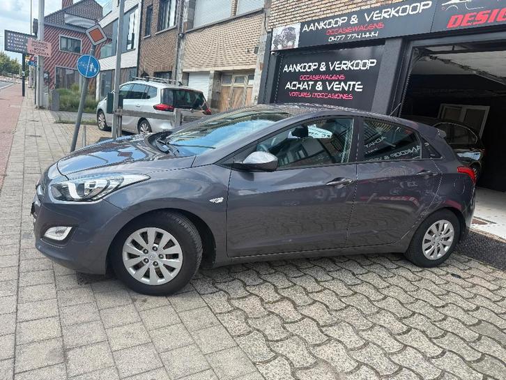 Hyundai I30 1400cc benzine Met 120.000 KM*1 jaar garantie*, Auto's, Hyundai, Bedrijf, Te koop, i30, ABS, Airbags, Airconditioning