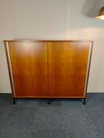 Vintage wand/archiefkast met twee grote schuifdeuren, Ophalen, Gebruikt