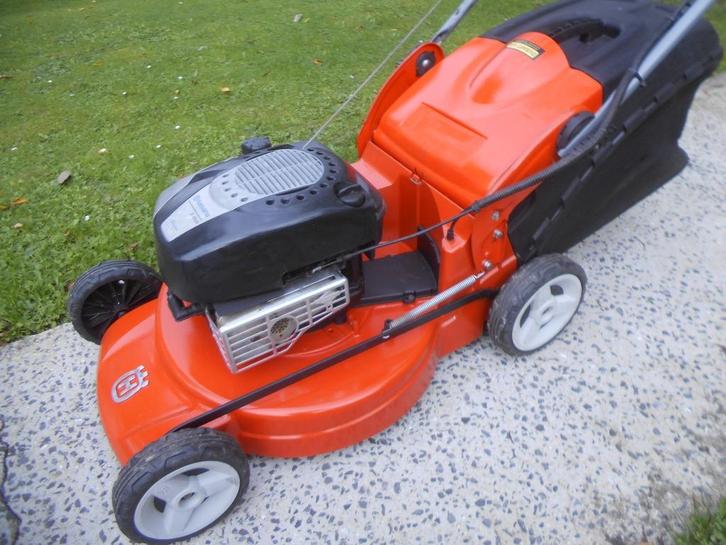 tondeuse tractée HUSQVARNA 53 cm, Tuin en Terras, Grasmaaiers, Zo goed als nieuw, Benzine-grasmaaier, 50 cm of meer, Cirkelmaaier