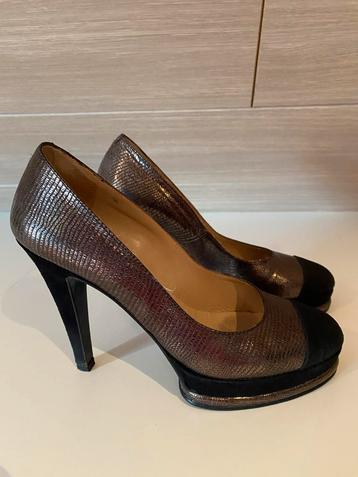 Pumps bronskleurig maat 38 beschikbaar voor biedingen
