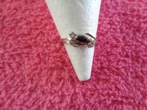 Bague Argent avec Zircons. 1 Bleu 2 blancs ancienne., Handtassen en Accessoires, Ringen, Gebruikt, Dame, Overige kleuren, Zilver