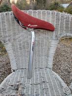 Selle-Saddle Vintage Royal model : Dolphin Suede Red, Fietsen en Brommers, Fietsaccessoires | Fietsstoeltjes, Achterzitje, 22 t/m 36 kg