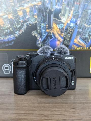 NikonZ30 VloggerKit + extra lens/accessoires beschikbaar voor biedingen