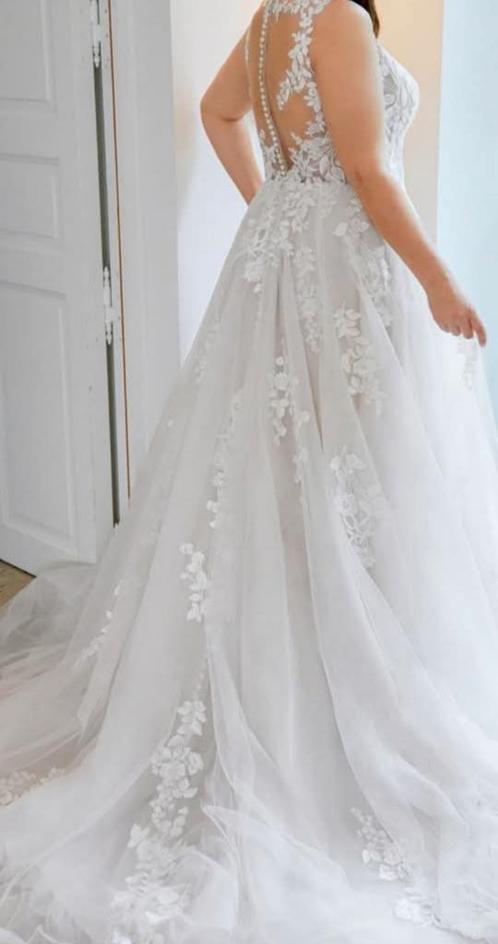Sincerity trouwjurk / trouwkleed (met apparte hoepelrok), Kleding | Dames, Trouwkleding en Trouwaccessoires, Zo goed als nieuw